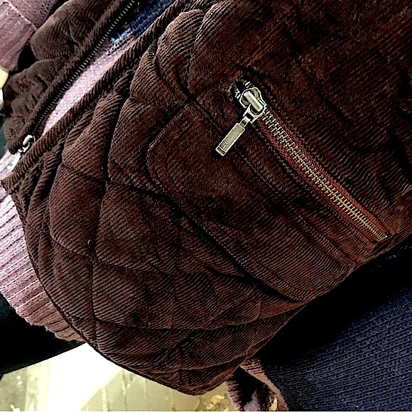 Zip-Up Insulated Corduroy Vest - Picture 6 of 9